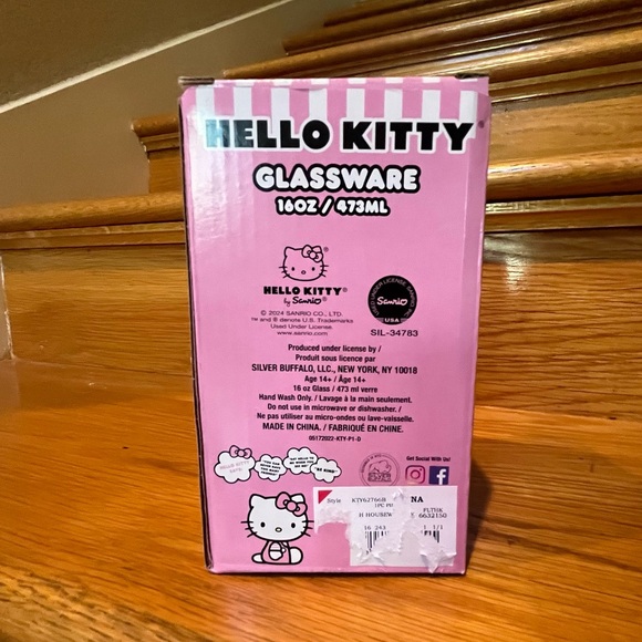 Hello Kittty 16 oz glassware! - Picture 3 of 4
